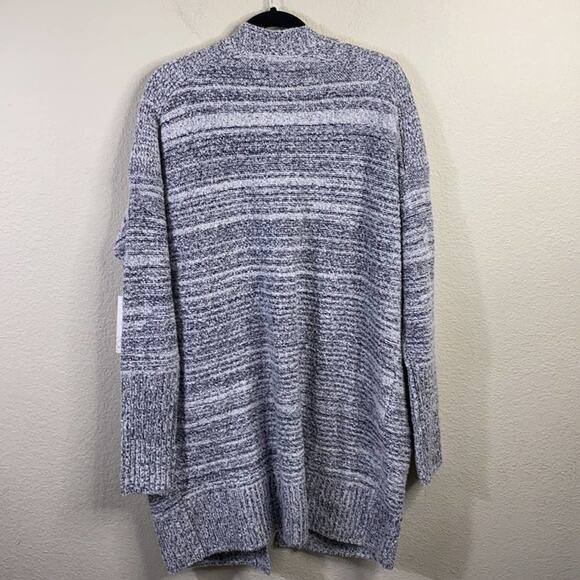 Treasure & Bond Throw On Open Cardigan - Picture 3 of 11